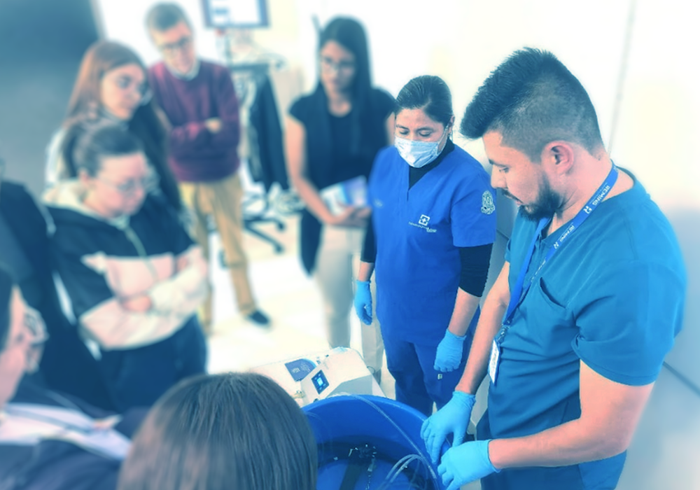 REMING dicta ponencia técnica en la UDLA para médicos en formación en Gastroenterología